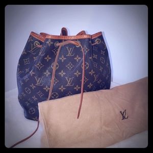 Louis Vuitton Bucket Bag